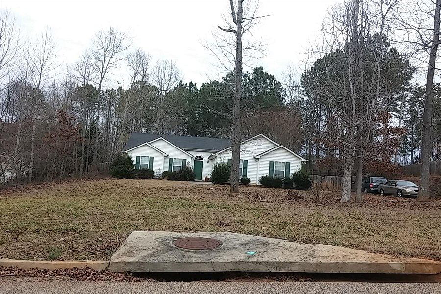 1st image of 245 Hayward Bishop Way