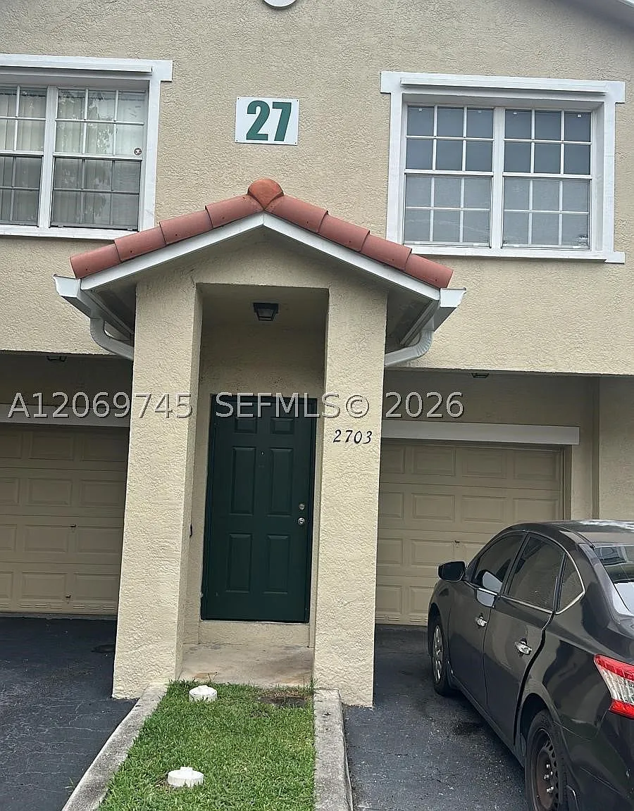 2 bed, 1154 sqft, $2,200 — Photo 1