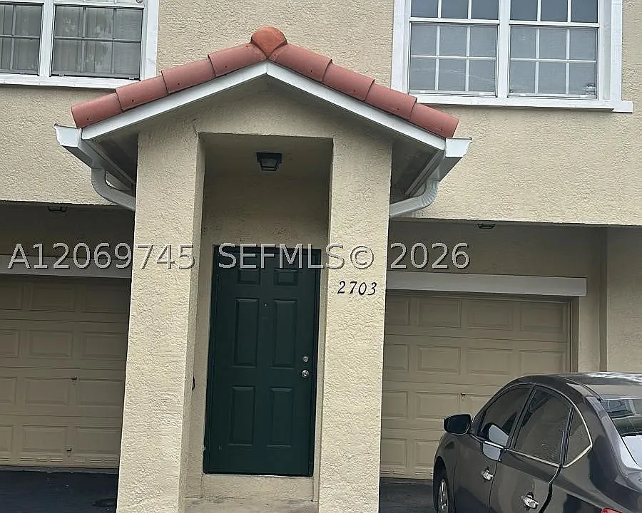 2703 Belmont Ln #2703