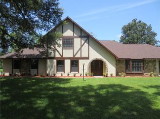 3909 Stanley Rd, Plant City, FL 33565