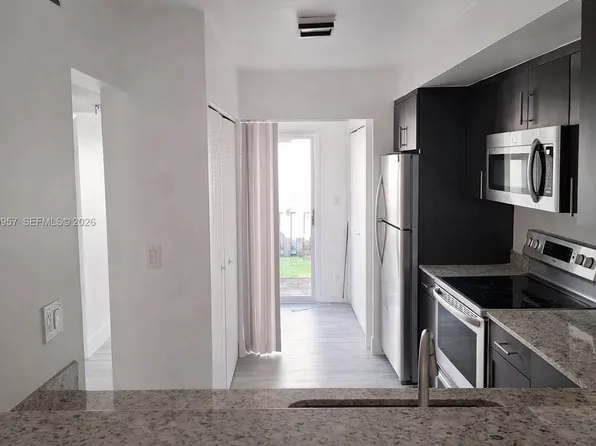 2831 Pierce St, Hollywood, FL 33020