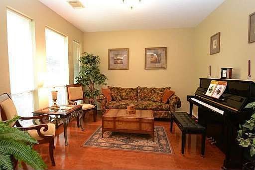 4th image of 1422 Mustang Lake Ct