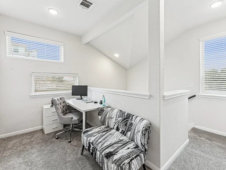 Bee Caves Vistas — Photo 11