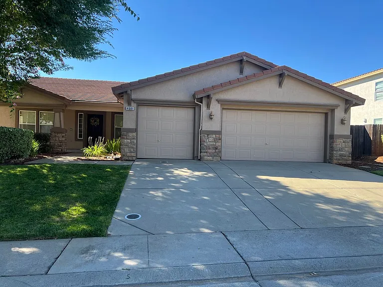 4501 Waitsfield Cir — Photo 2