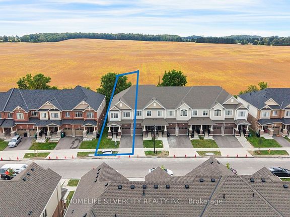 3rd image of 210 Broadacre Dr