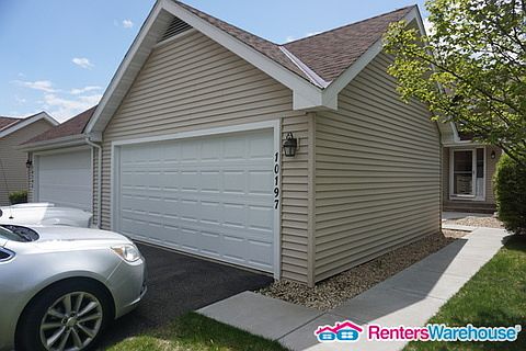 3rd image of 10197 Arrowwood Dr