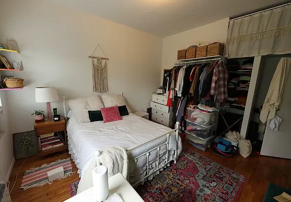 2nd image of 35 Ten Eyck St APT 3R