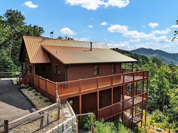 3rd image of 2629 Raccoon Hollow Way