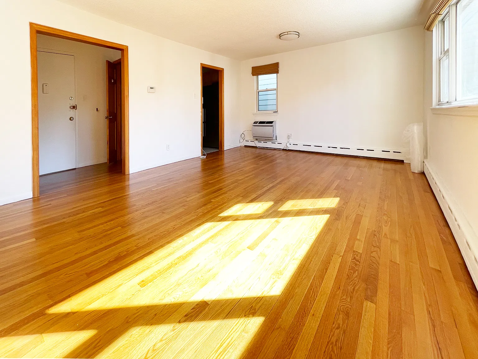 92 Newell St — Photo 3