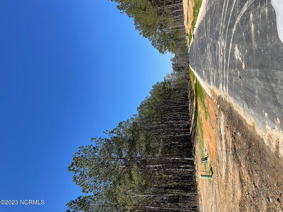 2nd image of 59 Flying Bolt Dr