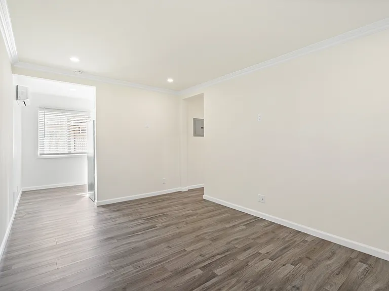 1669 N Hollywood Way #69 — Photo 4
