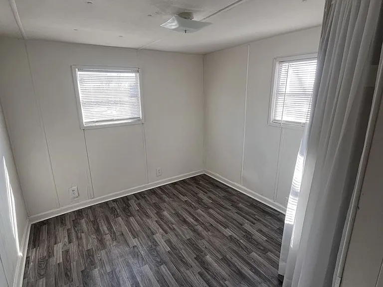 501 S Hickory St — Photo 9
