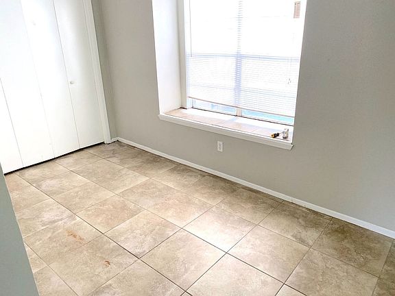 4th image of 3126 Woodmont Dr