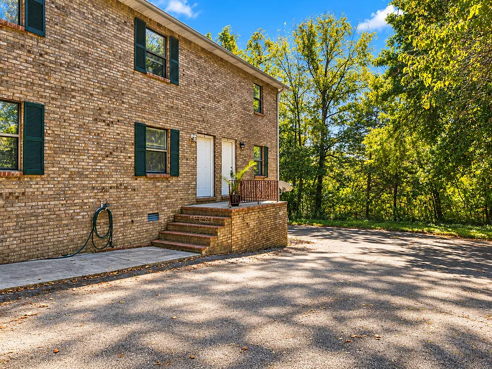 402 Peek Dr #4