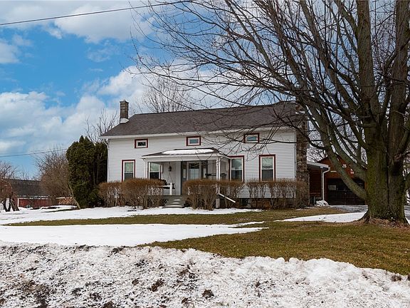 3rd image of 2726 McCann Rd