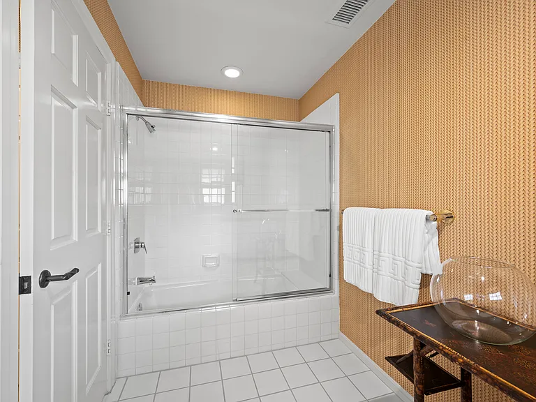 7612 Hillside Dr — Photo 43