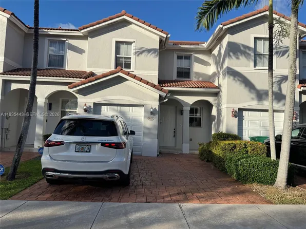 1027 NE 207th St Unit 1027, Miami, FL 33179