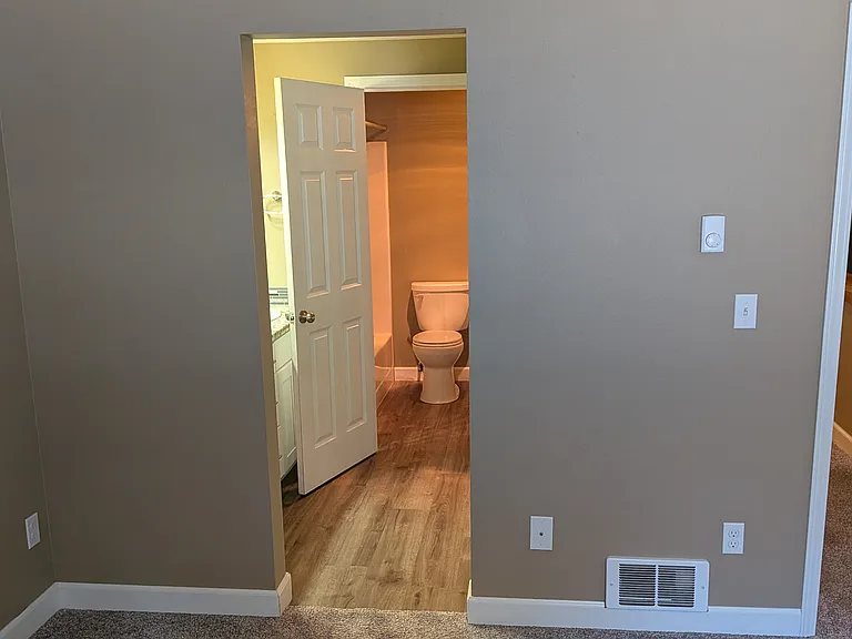 311 Cedar Ave #1 — Photo 7