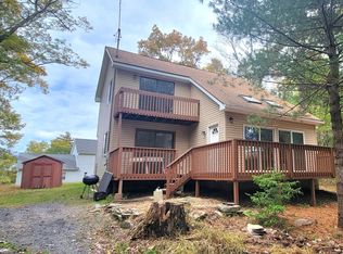 3527 Acorn Cir, East Stroudsburg, PA 18302