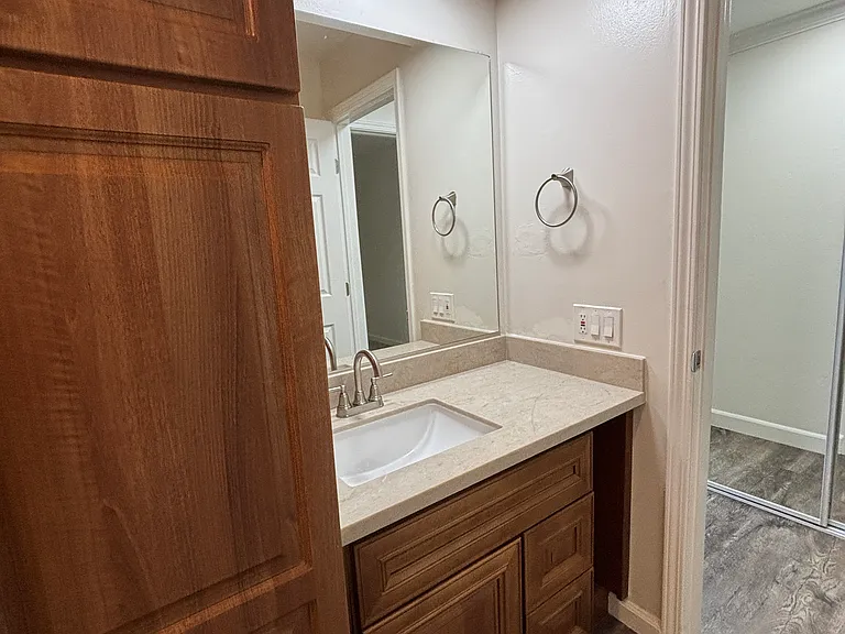 1029 El Camino Real #2 — Photo 13