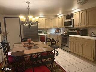 3rd image of 622 Davis Rd