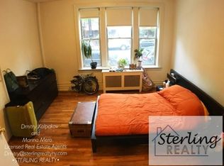 2518 24th Ave #1, Astoria, NY 11102