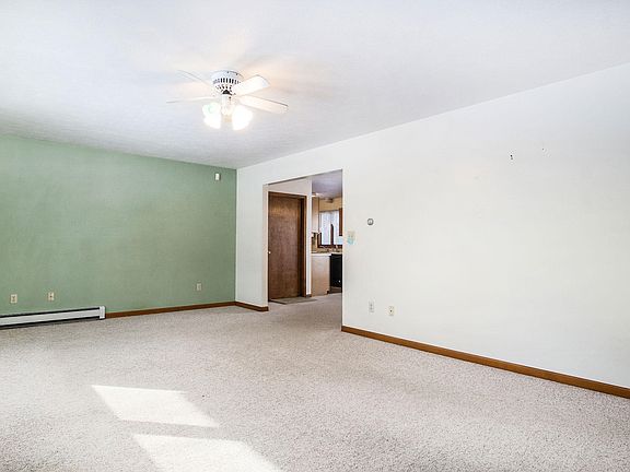 4th image of 801 Saint Catherine St