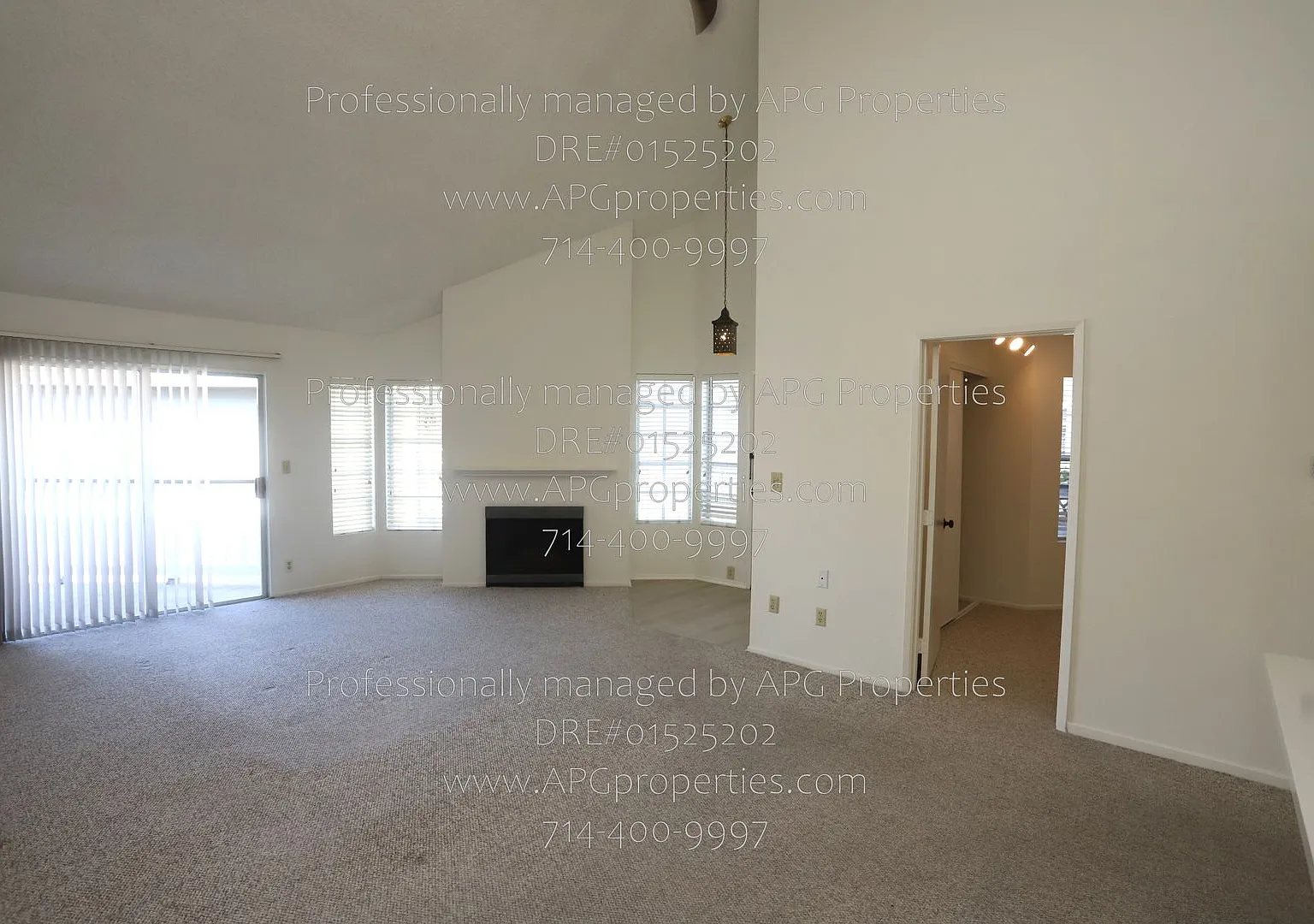 Upstairs 3 bedroom / 2 bathroom condo in a Gated Complex in Garden Grove with 2 car garage — Photo 3