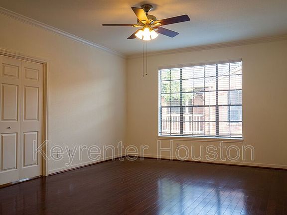 2nd image of 2255 Braeswood Park Dr APT 180