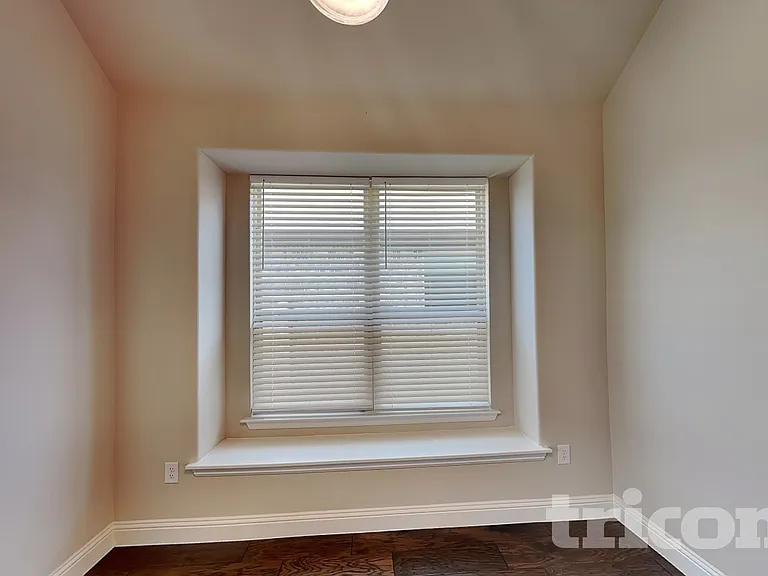 133 Constitution Dr — Photo 4