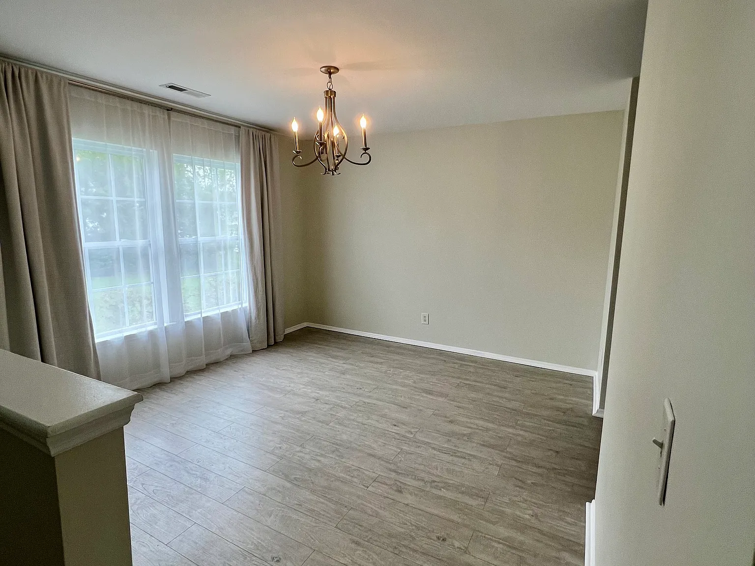 930 Willow Bend Dr — Photo 4