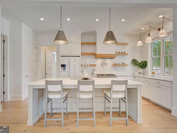 4th image of 11190 Serenbe Ln