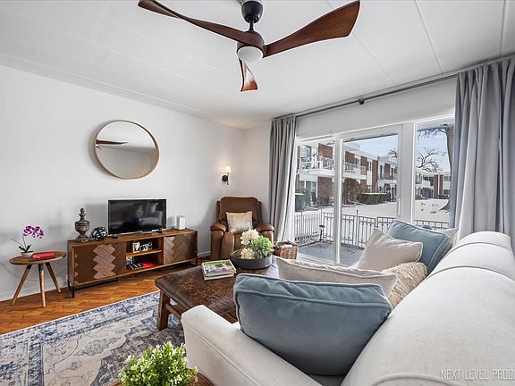 5th image of 127 N Wolf Rd APT 60A