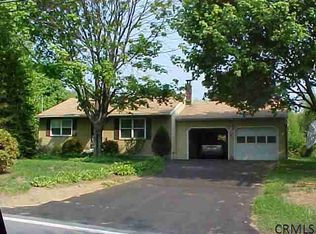 15 Sunnyside Rd E, Queensbury, NY 12804