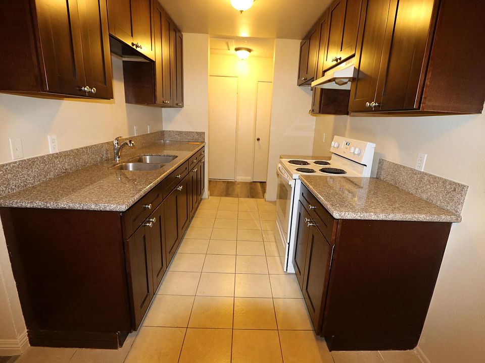 1st image of 333 Avocado St #B4
