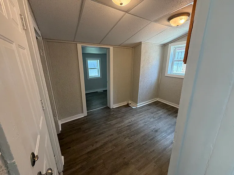 4618 Towle Ave — Photo 10