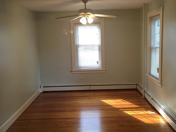 5th image of 75 Waldron Ave #1