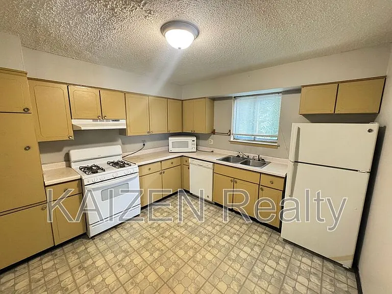 151 N Belvedere Blvd #1-10 — Photo 6