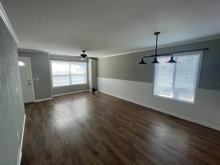 Living room/ Dining area
