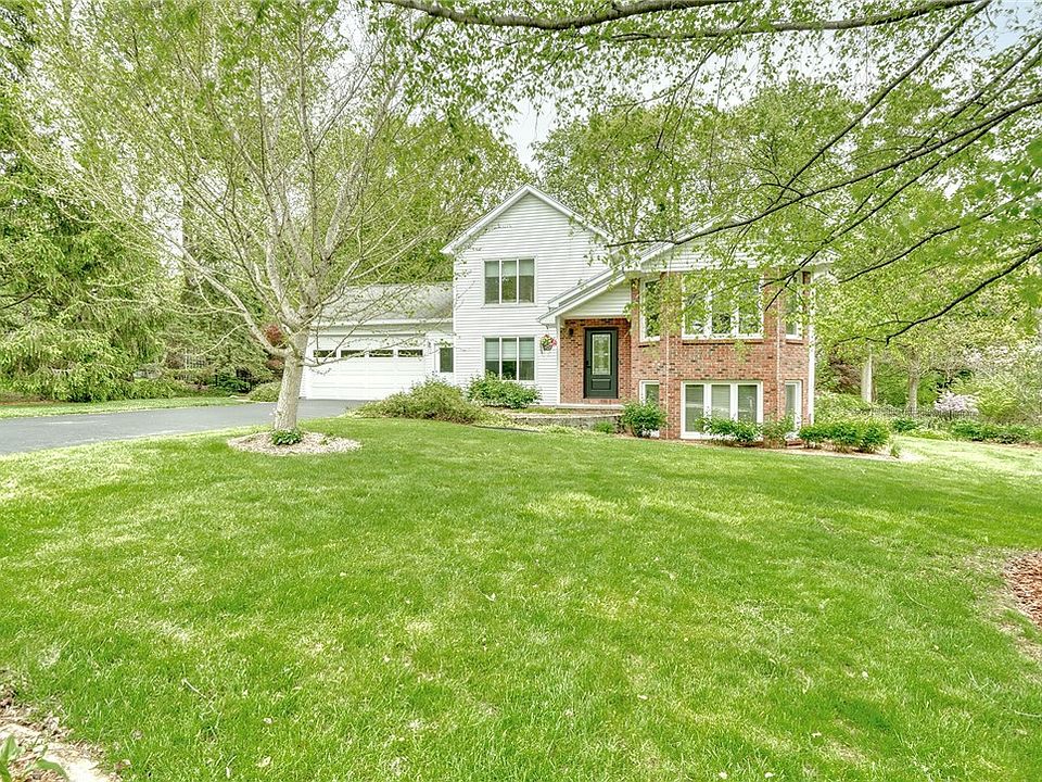 1st image of 22 Morning Woods Ln