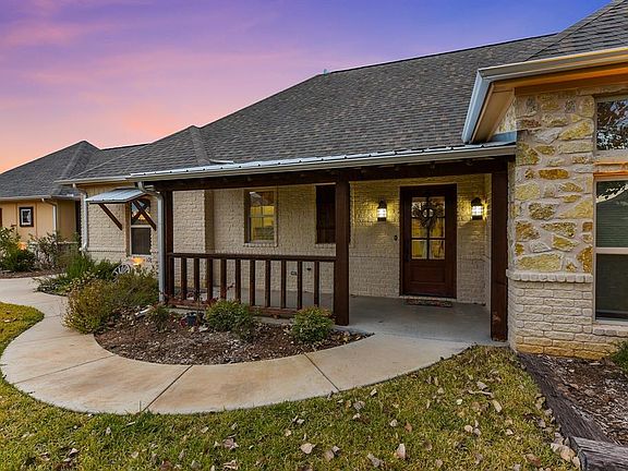 4th image of 157 Canyon Creek Ct