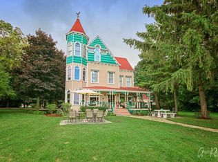 94 Lippincott Rd, Fox Lake, IL 60020