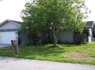 10521 113th St N, Largo, FL 33778
