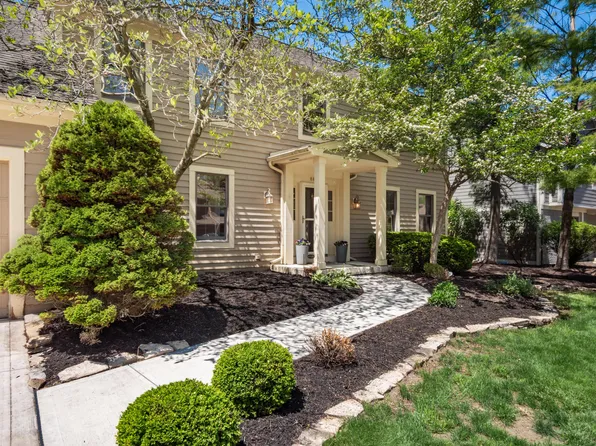 8805 Davington Dr, Dublin, OH 43017