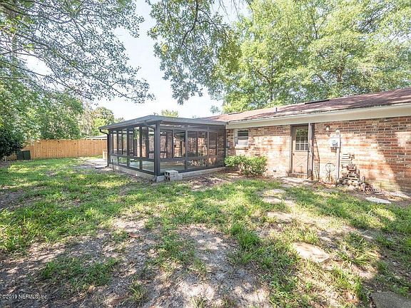 5th image of 3430 Red Oak Cir E