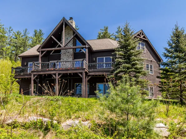 11 Merriman Road, Bethel, ME 04217