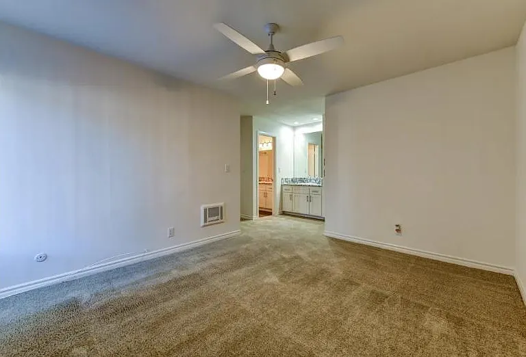 Westmont Apartment Homes — Photo 10