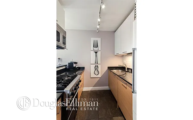 Rented by Douglas Elliman | media 21