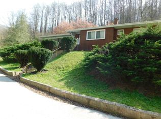 116 Wolf Hollow Rd, Lawnvale, KY 40806