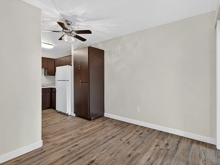Spring Meadows Apartments — Photo 17